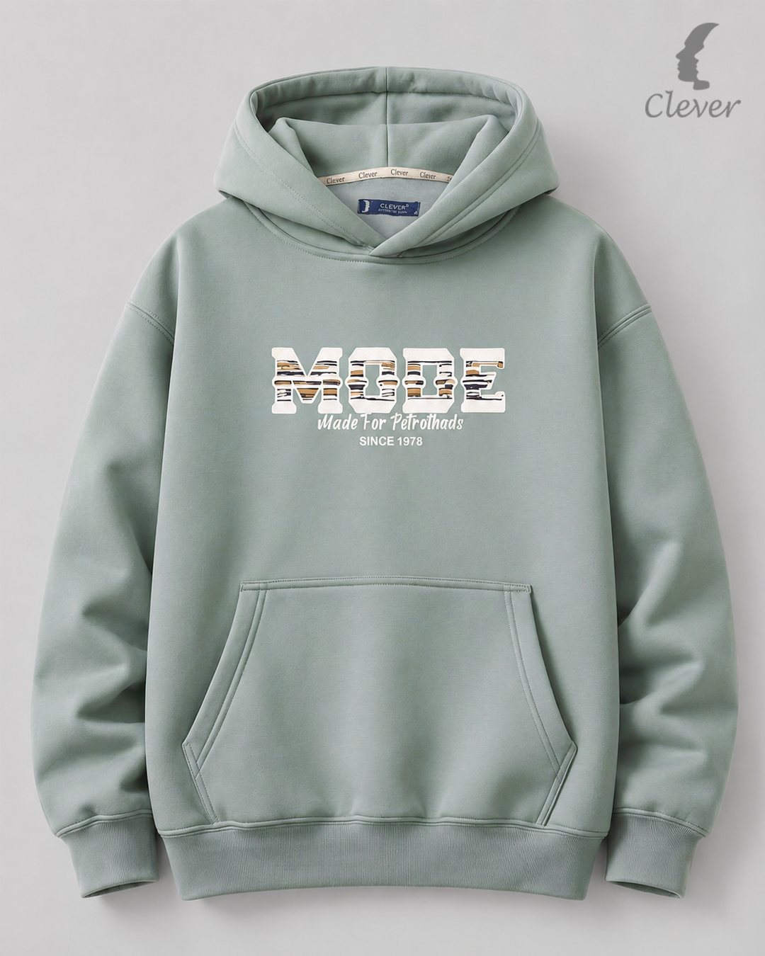 Hoodie with a prominent "MODE" print - mint
